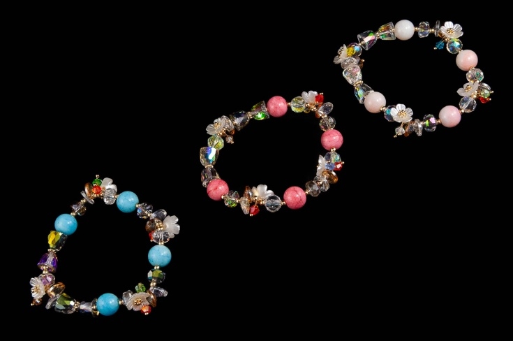 Bransoletki z kwiatuszkami